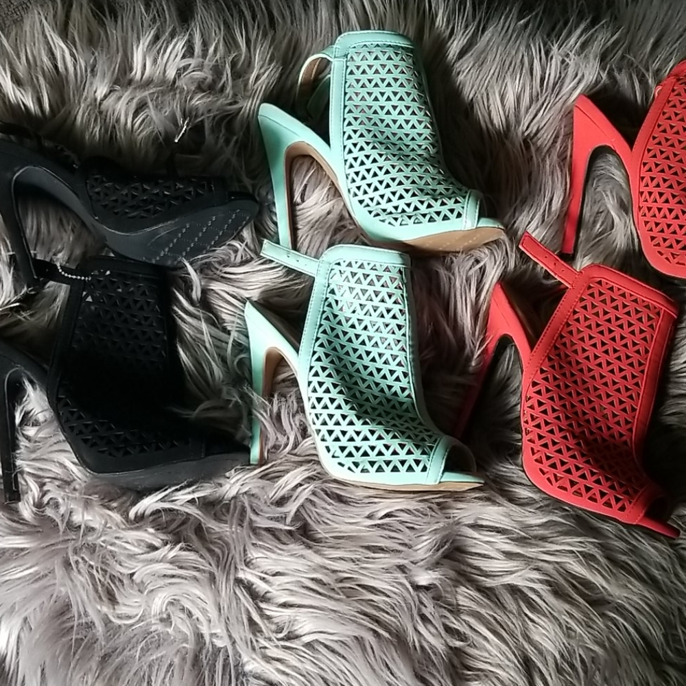Heels 3 pair bundle size 6.